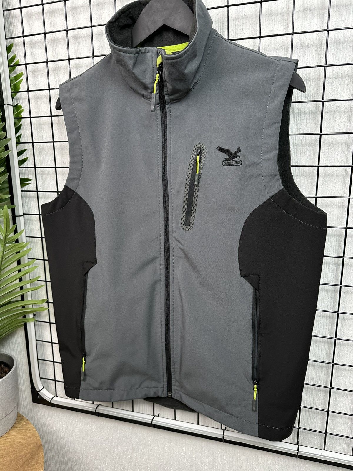 SALEWA Salewa windbreak Vest Size M Men Grey Black Size US M / EU 48-50 / 2 - 2 Thumbnail