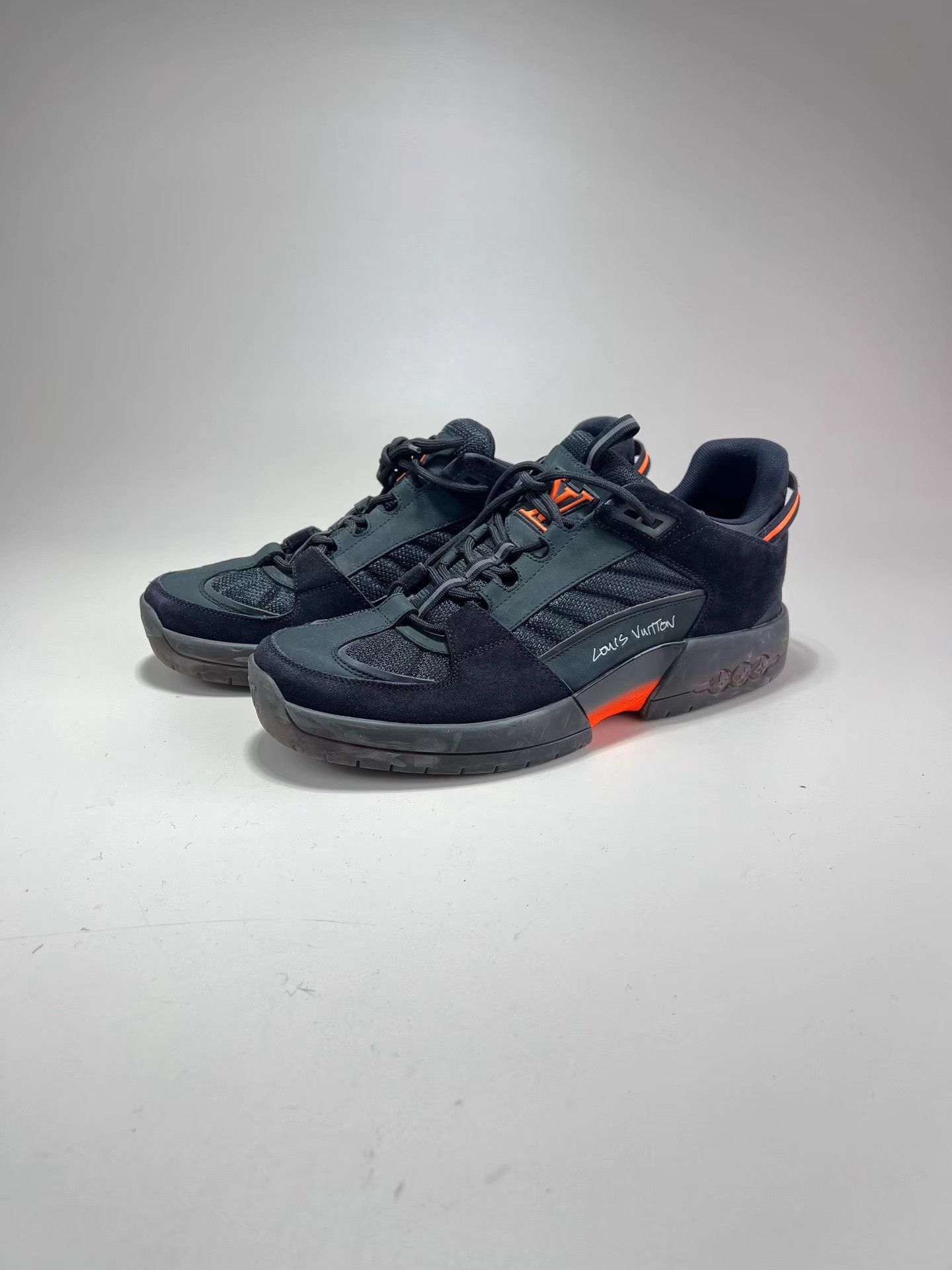 Louis Vuitton LOUIS VUITTON LV AVIEW Suede & Monogram Sneakers Size US 9 / EU 42 - 1 Thumbnail