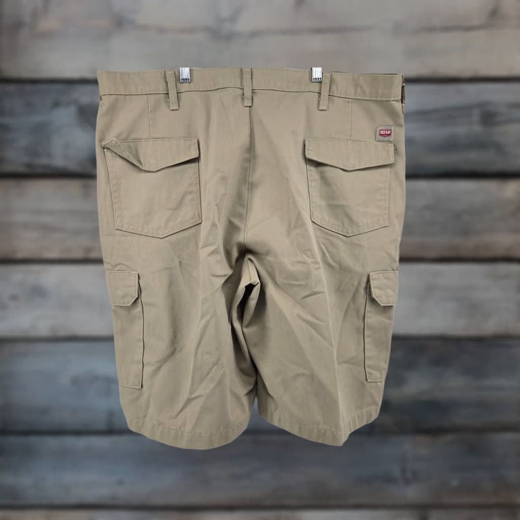 Red Kap Red Kap Cargo Shorts Men’s 40 Khaki Tan Vintage? No, Regular 40 Khaki Cargo Shorts Men’s Size US 40 / EU 56 - 1 Thumbnail