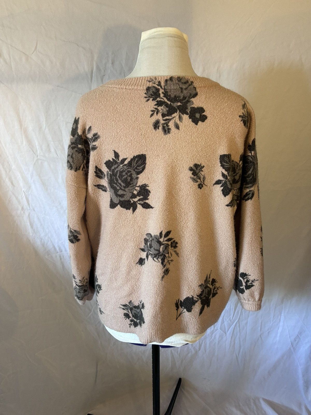 Other Chelsea & Theodore Rose Floral Sweater Size S / US 4 / IT 40 - 5 Thumbnail