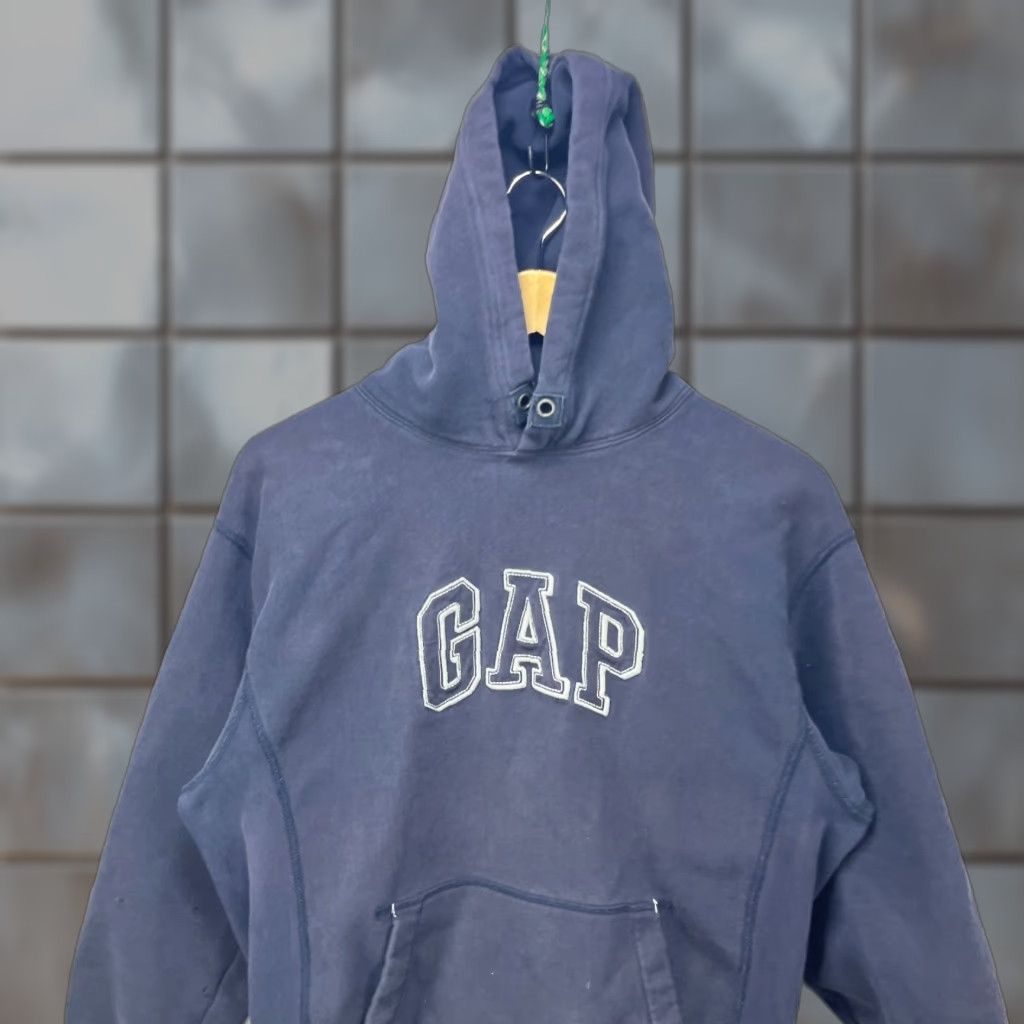 Gap VINTAGE Gap Hoodie Small Men Size S Blue Sun Faded Reverse Weave Y2K Pullover Size US S / EU 44-46 / 1 - 1 Thumbnail