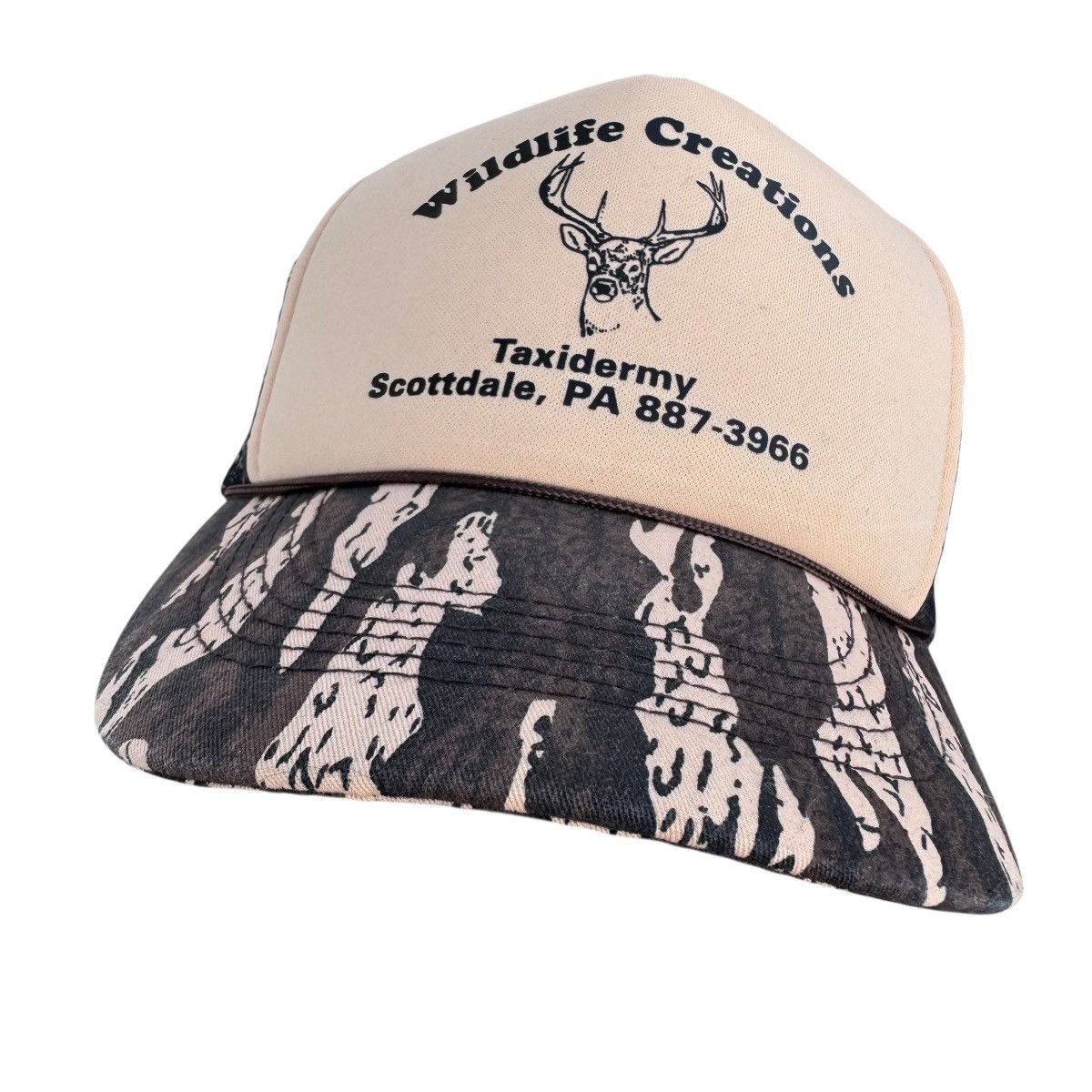 Vintage vintage camo deer graphic country trucker hat Size ONE SIZE - 1 Thumbnail