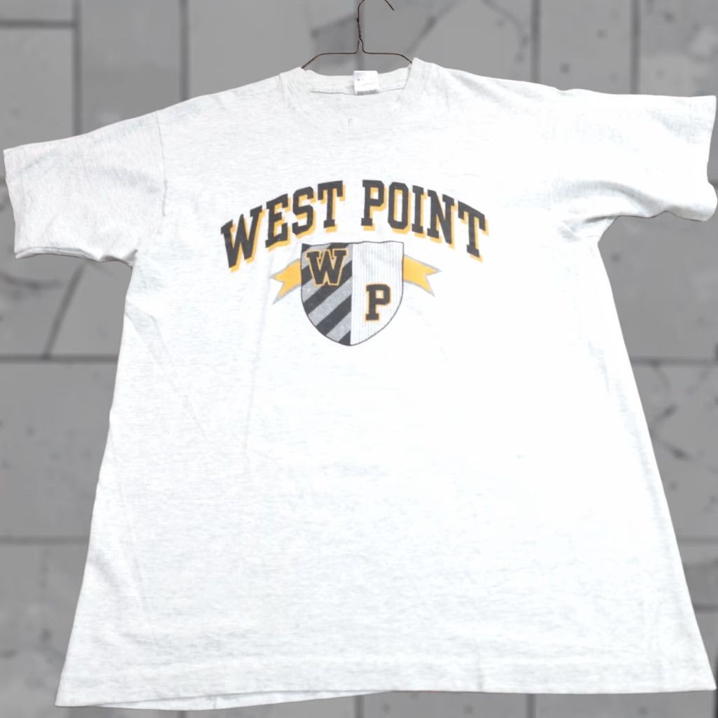 Vintage VINTAGE American Vintage West Point Shirt M Gray Short Sleeve Crew Neck Mens 1990s College USA Graphic Print T-Shirt Size US M / EU 48-50 / 2 - 1 Thumbnail