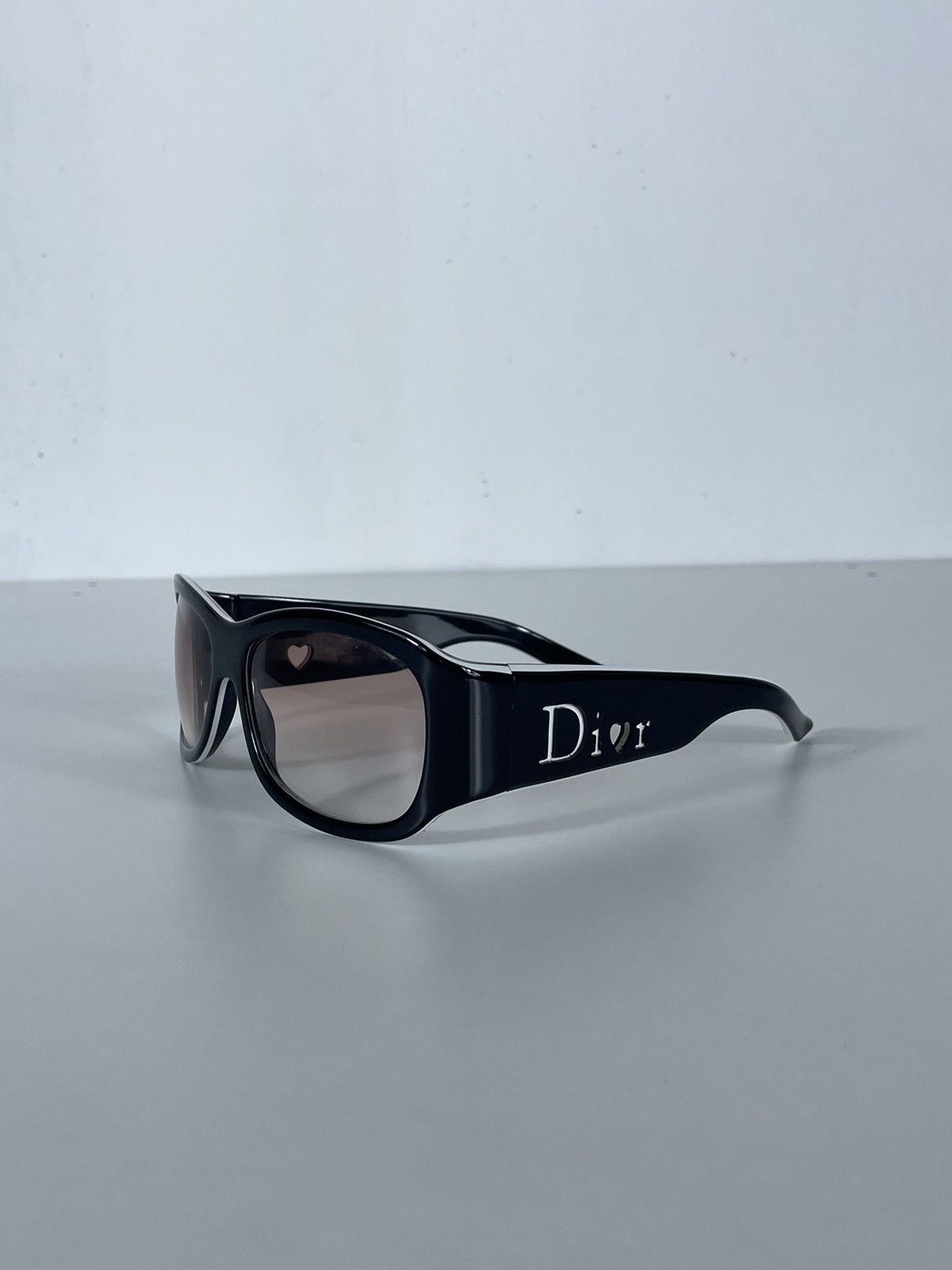 Designer × Dior × Vintage Black vintage retro y2k 00s heart big logo sunglasses Dior Size ONE SIZE - 5 Thumbnail