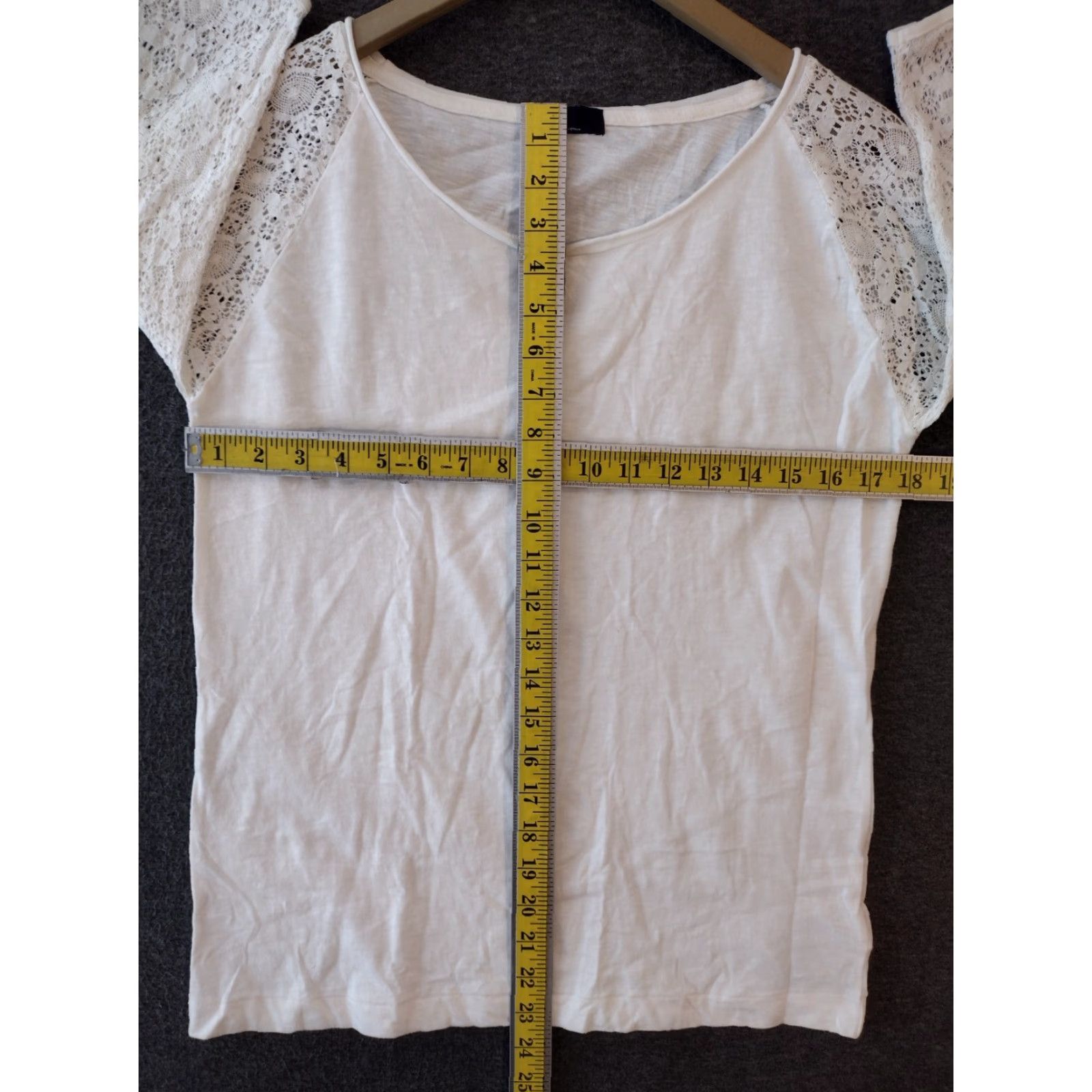Gap GAP Boat Neck Top Women's XS 3/4 Lace Sleeve White Cotton Blend Basic Top Ladies XS White Lace Trim Casual Shirt Size XS / US 0-2 / IT 36-38 - 4 Thumbnail