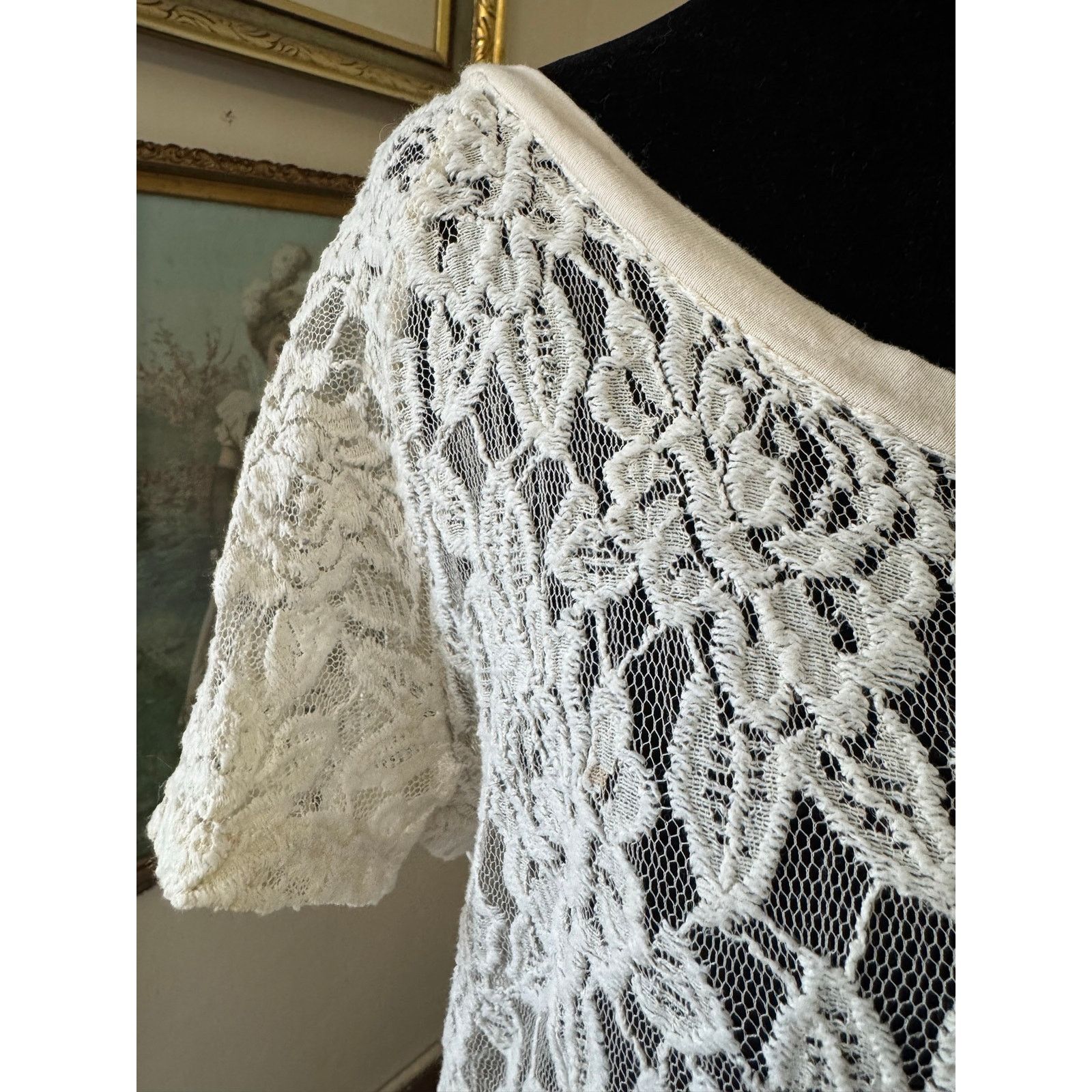 Express Express Cream Lace Top XS Sheer Floral Boho Cottagecore Size XS / US 0-2 / IT 36-38 - 2 Thumbnail