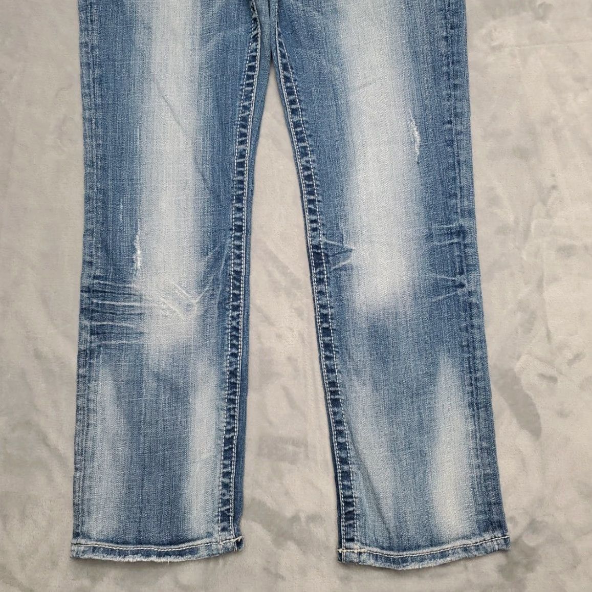 Miss Me Miss Me Jeans Womens 31 Blue Denim Thick Stitch Cropped Cowboy Buckle JE5347C2 Jeans 5-Pocket Denim Blue Womens 90s USA Buckle Belt Loops Size 24" / US 00 / IT 34 - 2 Thumbnail
