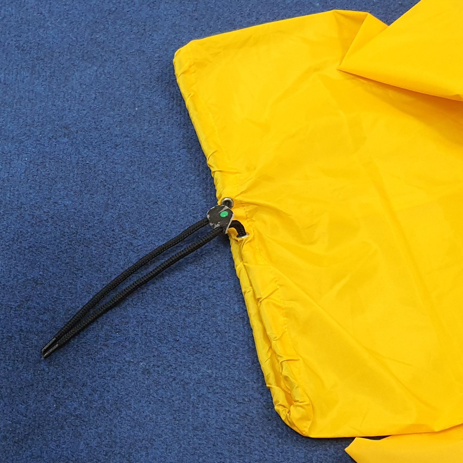 Benetton Team Benetton Formula 1 Racing Raincoat Free Size C269N15 Size US L / EU 52-54 / 3 - 6 Thumbnail