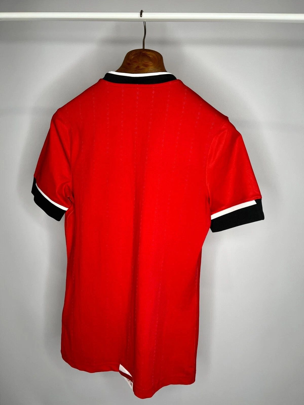 Under Armour Southampton Under Armour Men's 2020-21 Football Home Jersey Size US S / EU 44-46 / 1 - 7 Thumbnail