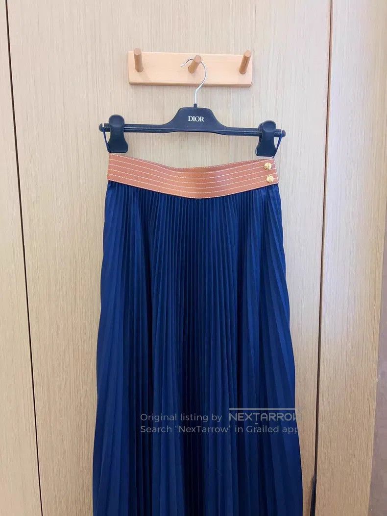Loewe Loewe Classic Irregular Pleated Long Skirt Size 24" / US 00 / IT 34 - 2 Thumbnail