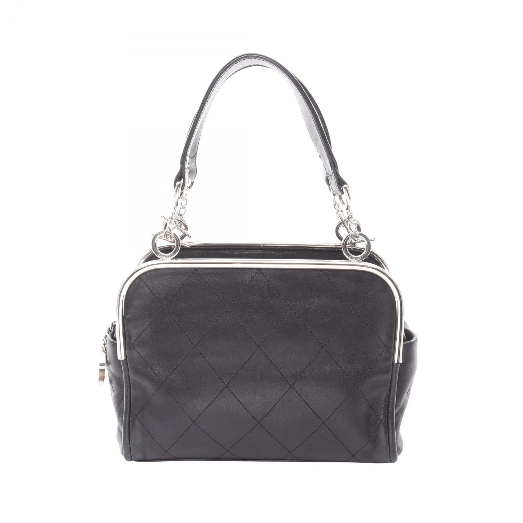 Chanel Chanel Chanel Matelasse Lambskin Handbag Leather Handbag DUTY FREE for USA Size ONE SIZE - 1 Thumbnail