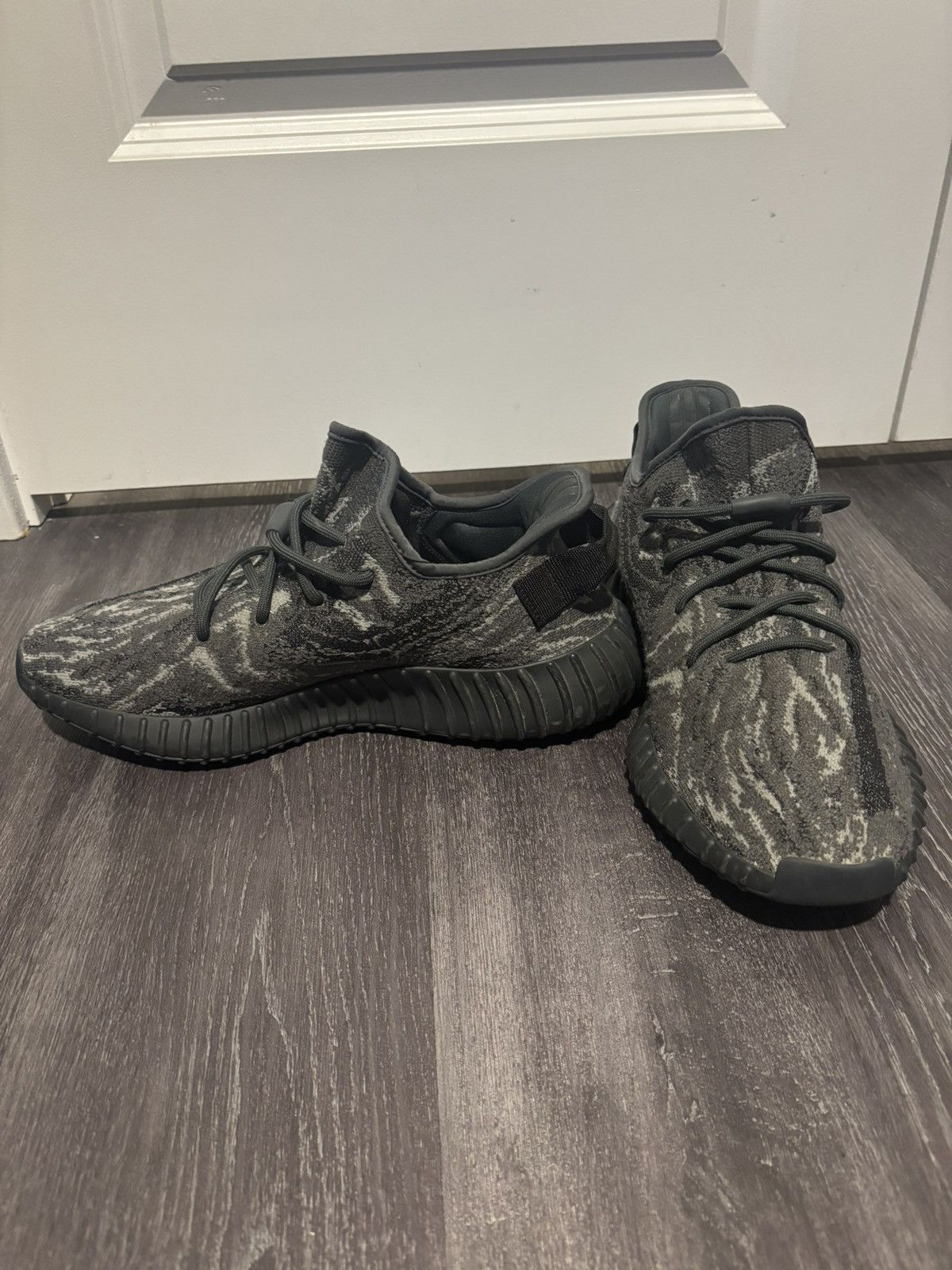 Yeezy Yeezy 350 Boost V2 Size US 10.5 / EU 43-44 - 6 Thumbnail