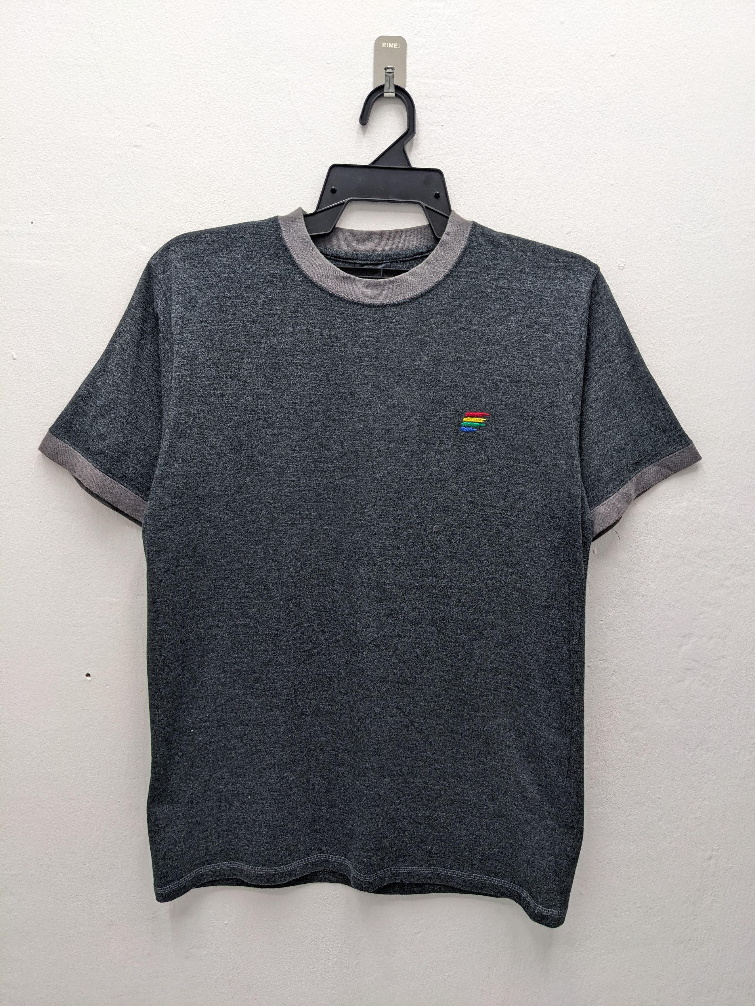 United Colors Of Benetton UNITED COLORS OF BENETTON TSHIRT Size US M / EU 48-50 / 2 - 2 Thumbnail