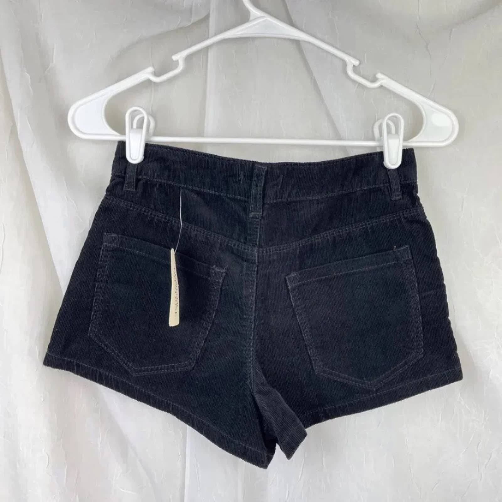Forever 21 Forever 21 Black Corduroy High Waist Shorts XS Sz 24 in NWT Size 25" / US 0 / IT 36 - 2 Thumbnail