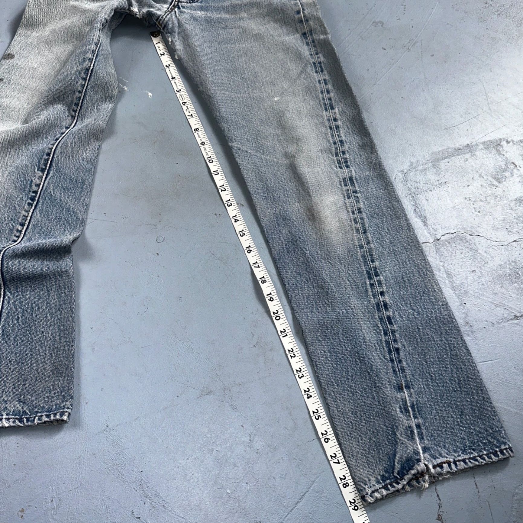 Levi's VINTAGE Levis 501 XX Jeans 80s Redline Selvedge USA Light Wash 27x34 Act 25x29 Mens Size US 27 - 6 Thumbnail