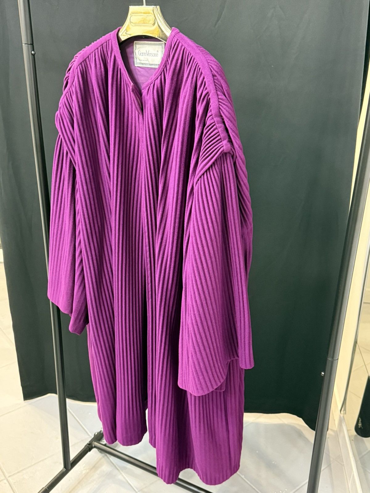 Versace Gianni Versace 1989 wool and Cashmere pleated cape Size ONE SIZE - 13 Thumbnail
