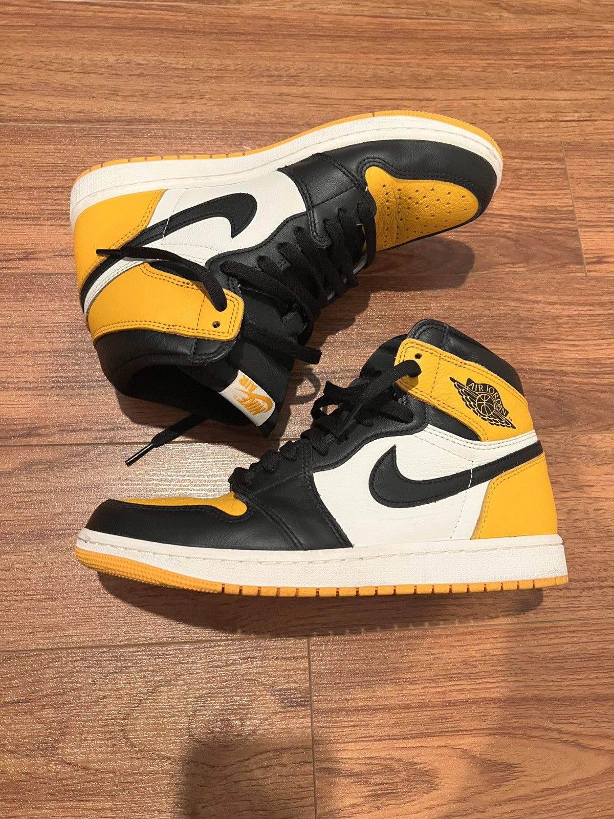 Nike Jordan 1 High OG Taxi Size US 8 / EU 41 - 1 Thumbnail