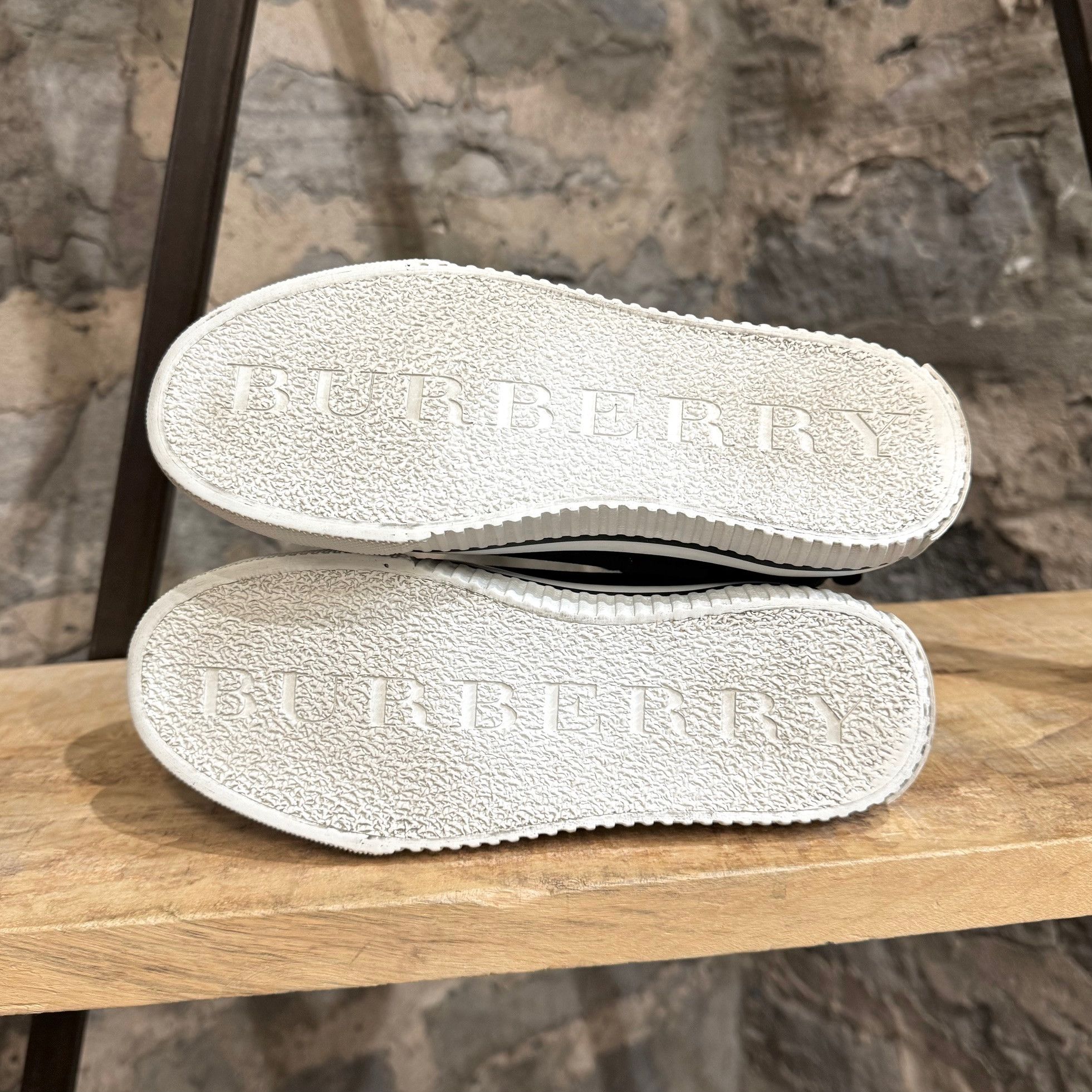 Burberry Burberry Black Canvas Knight Embroidered Kingly Big Sneakers Size US 6 / IT 36 - 7 Thumbnail