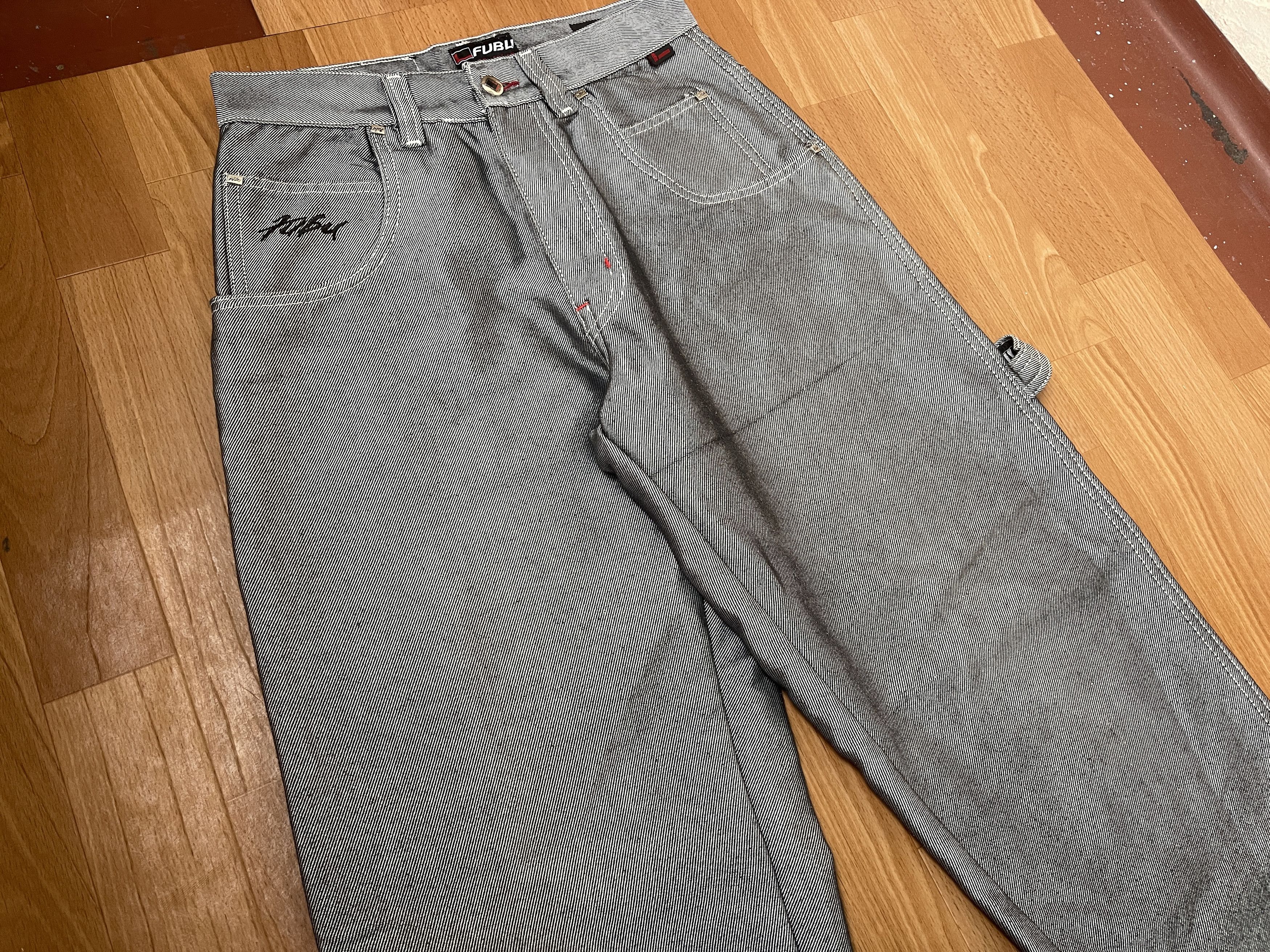 Fubu FUBU jeans shiny vintage baggy jeans silver metallic size 28 Size US 28 / EU 44 - 12 Thumbnail