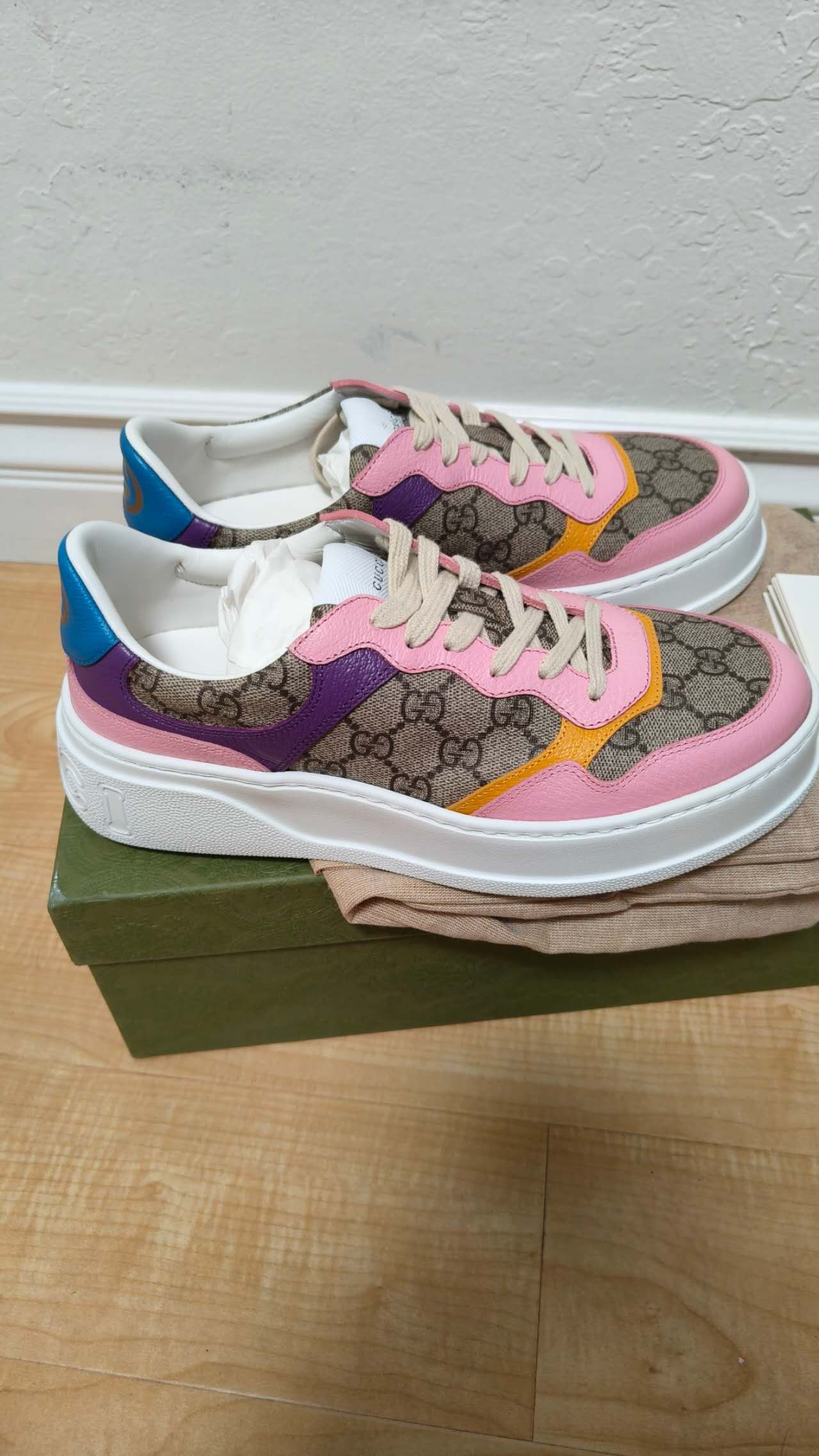 Gucci Gucci Wmns GG Sneaker 'Beige Multi Monogram' Size US 10.5 / IT 40.5 - 3 Thumbnail