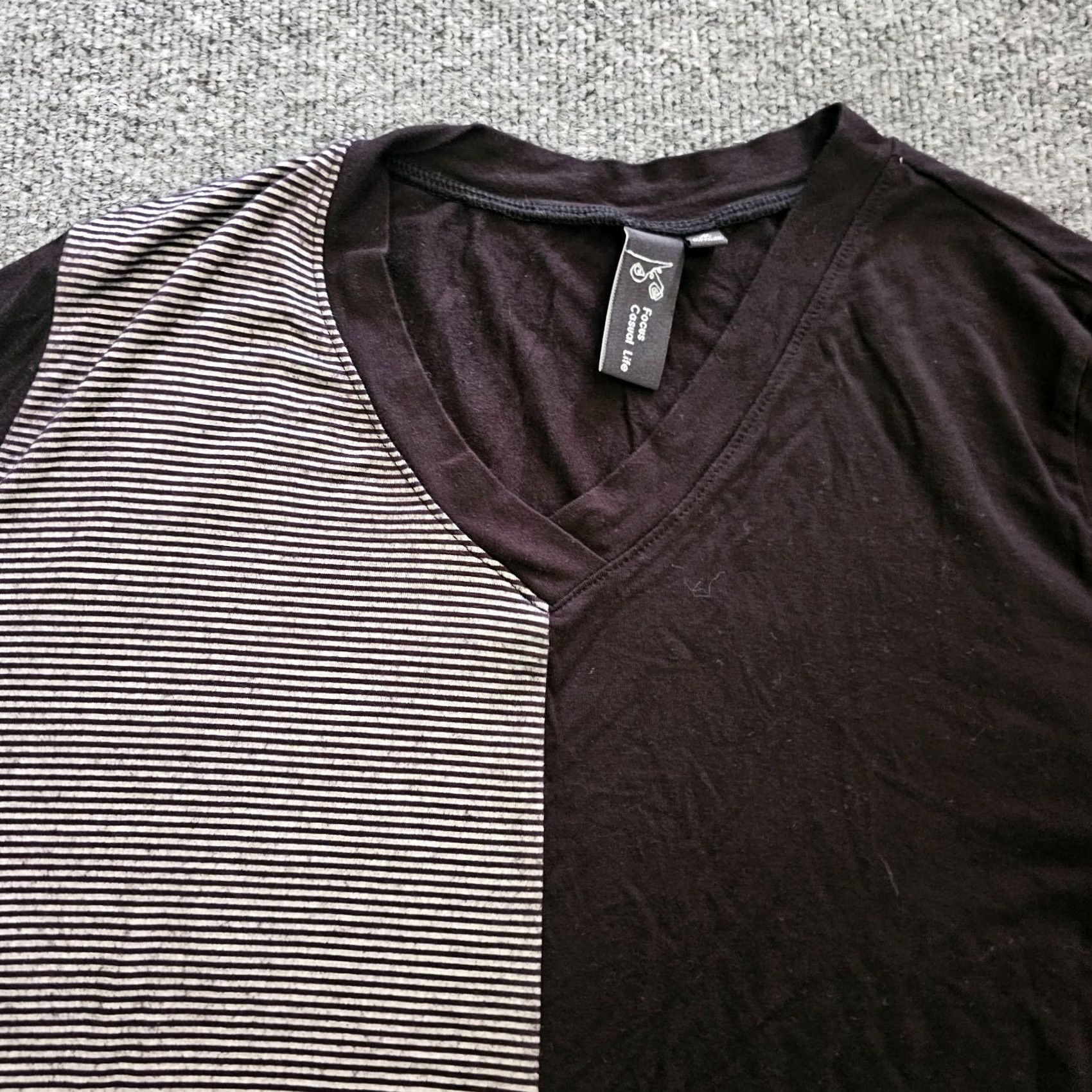 Vintage Focus Casual Life Top Shirt Womens M Black V Neck Pocket Striped Solid Casual Blouse Size M / US 6-8 / IT 42-44 - 2 Thumbnail