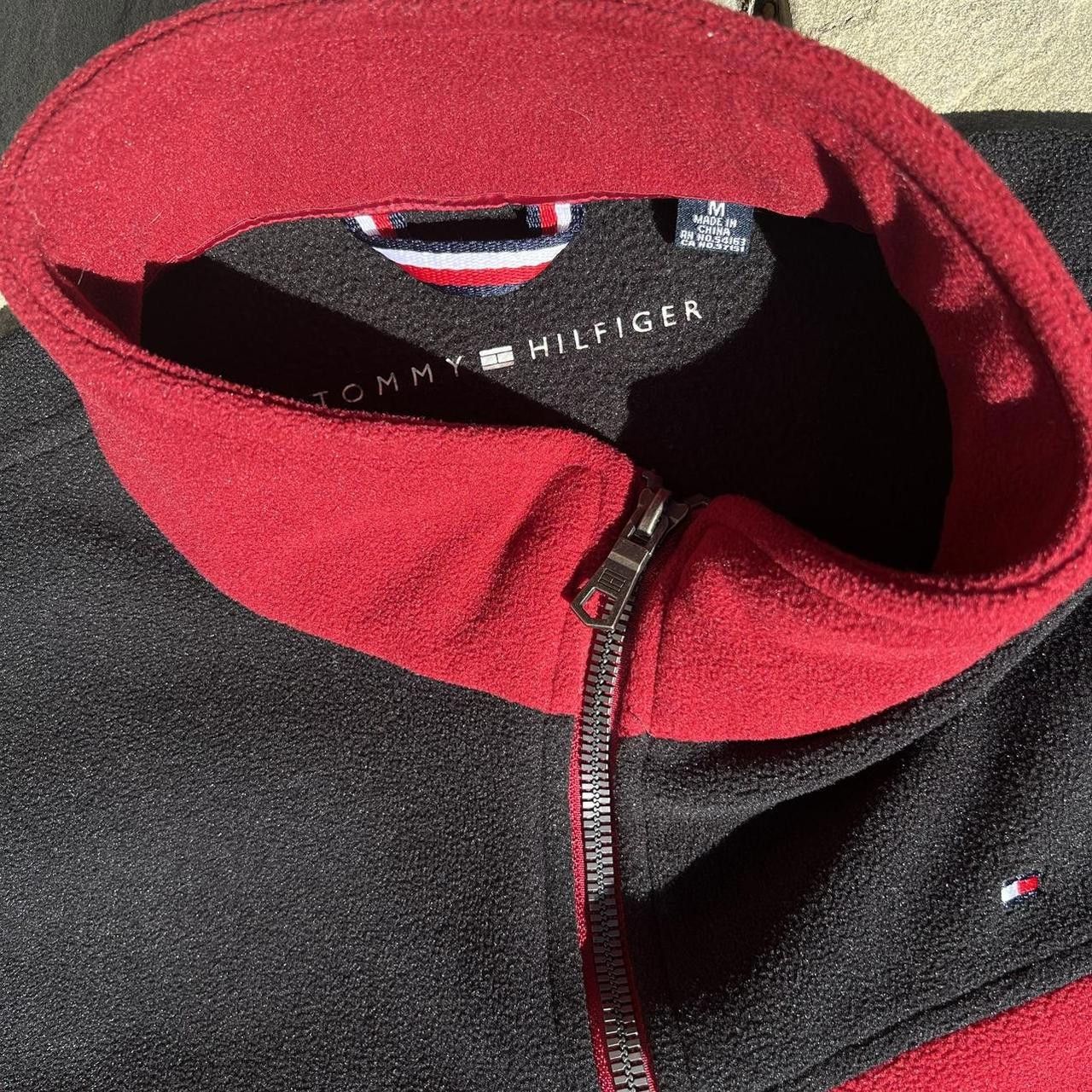 Tommy Hilfiger Tommy Hilfiger Red and Black Colorblock Fleece Jacket Size US M / EU 48-50 / 2 - 3 Thumbnail