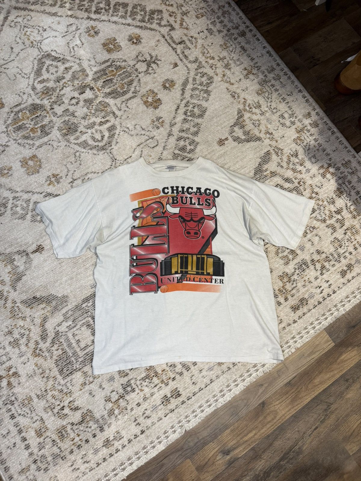 Vintage Vintage 90s bulls tee Size US L / EU 52-54 / 3 - 1 Thumbnail
