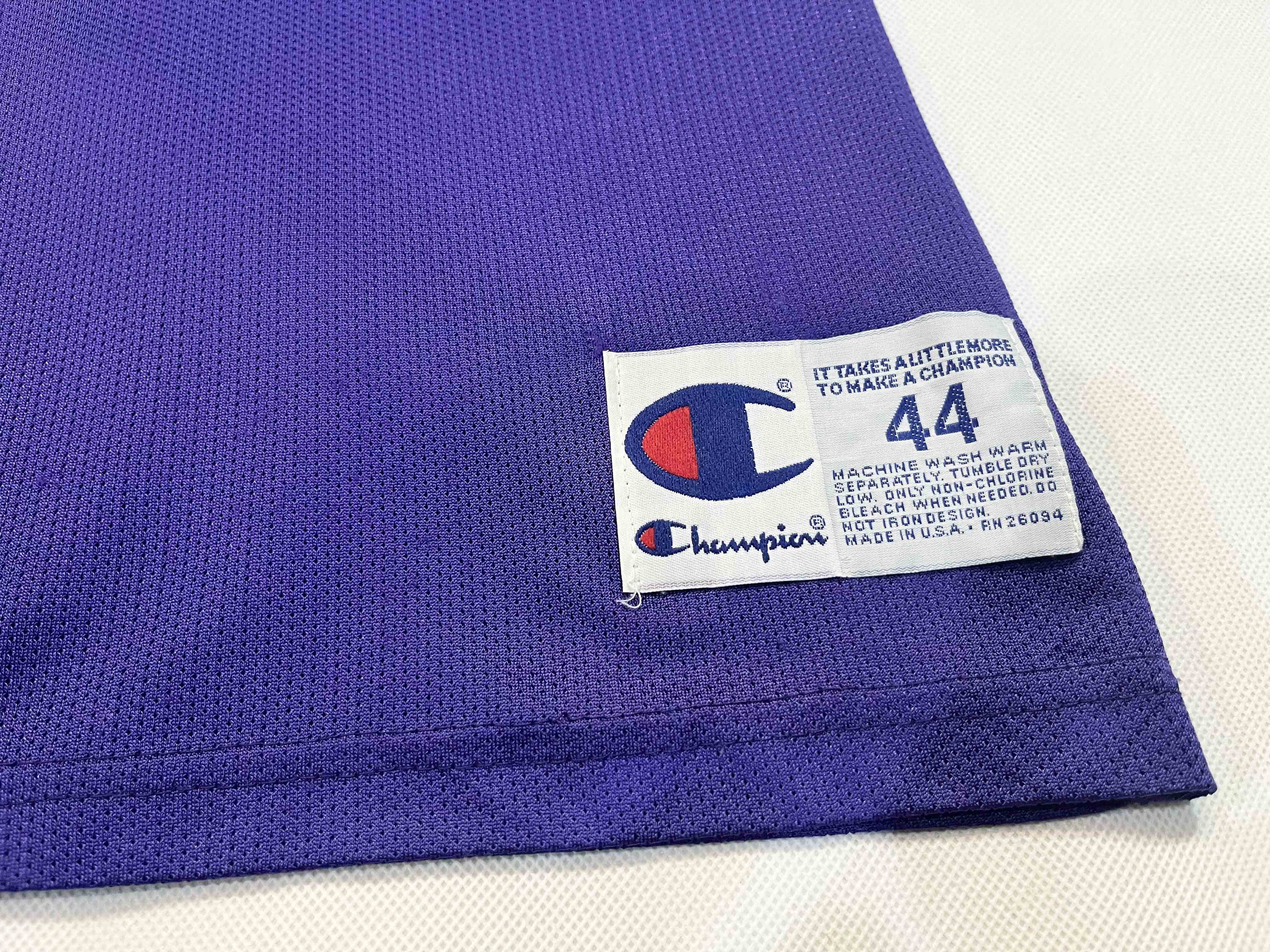 Champion × NBA × Vintage Vintage Champion NBA Milwaukee Bucks ROBINSON #13 Jersey Size US M / EU 48-50 / 2 - 4 Thumbnail