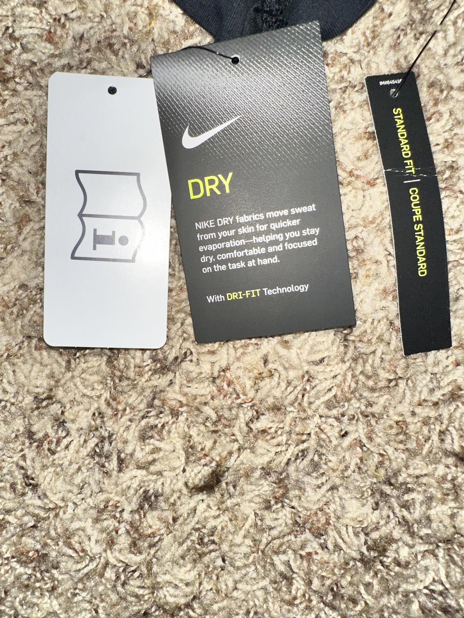 Nike Nike Kyrie Irving Dry Tee SS Black Sample Size US M / EU 48-50 / 2 - 11 Thumbnail