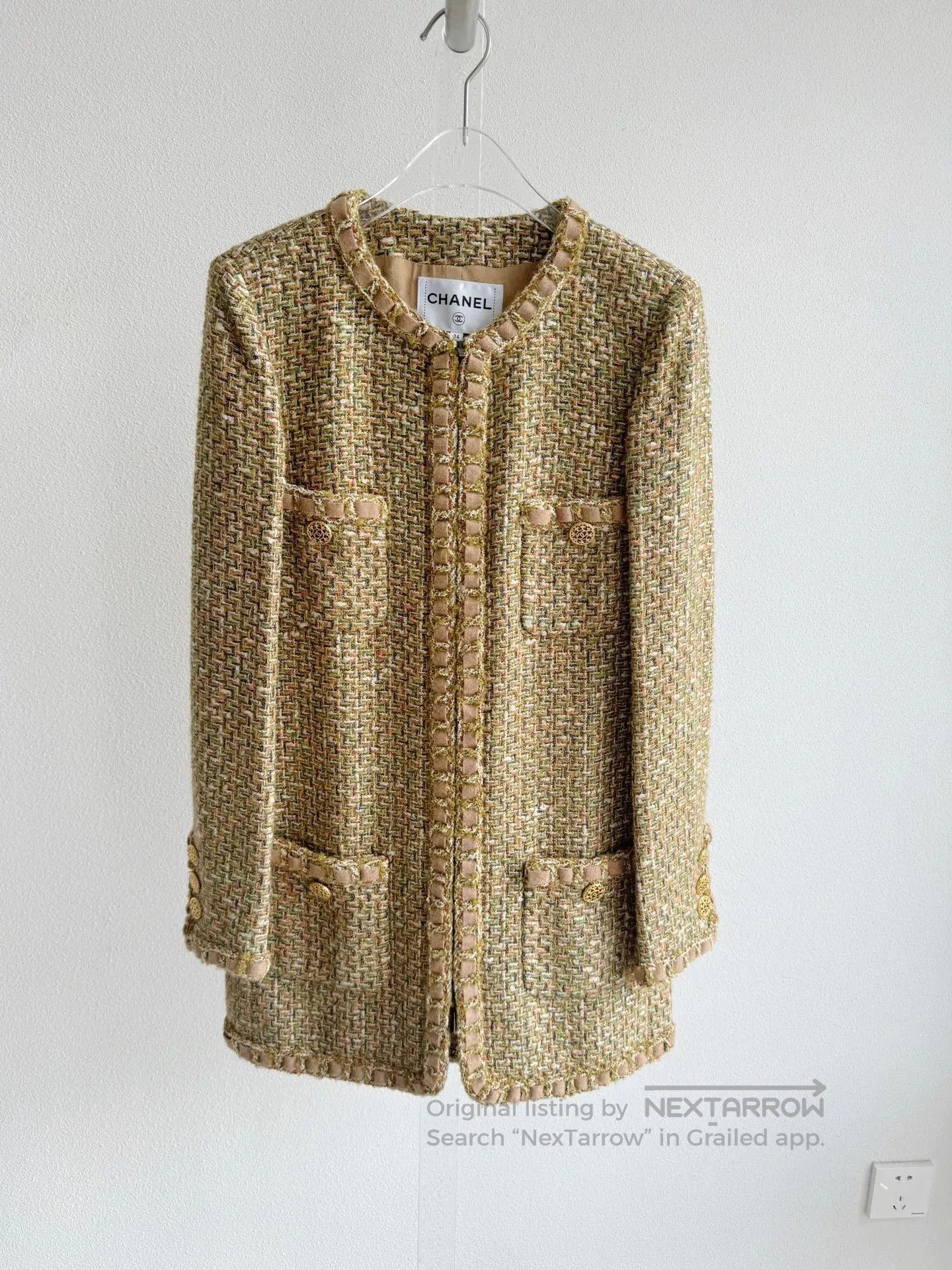 Chanel Chanel 16A Roman Gold Tweed Jacket. Size XXS / US 00 / IT 34 - 1 Thumbnail