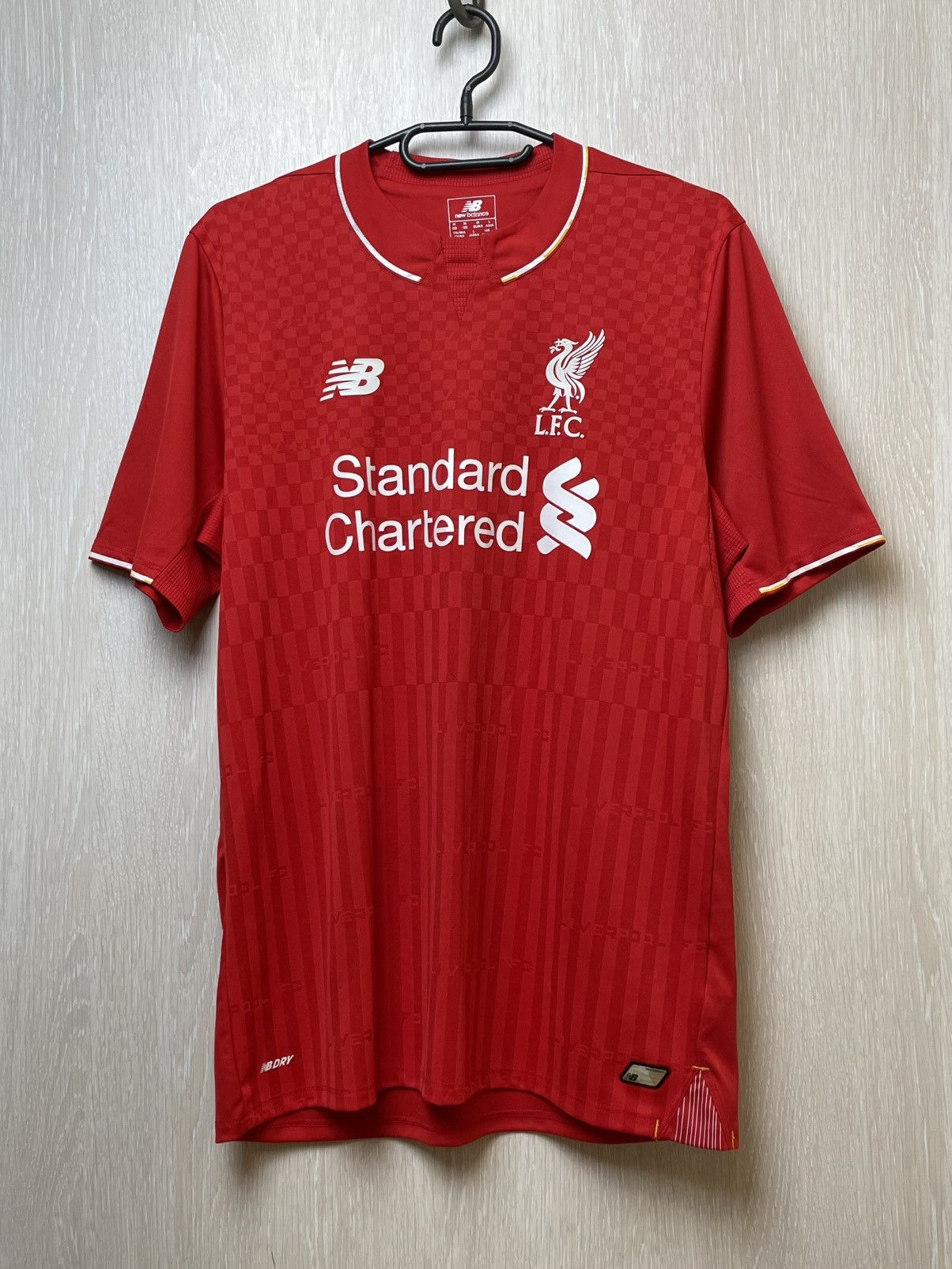New Balance 2015 2016 Liverpool Home New Balance Soccer Jersey Size US M / EU 48-50 / 2 - 1 Thumbnail