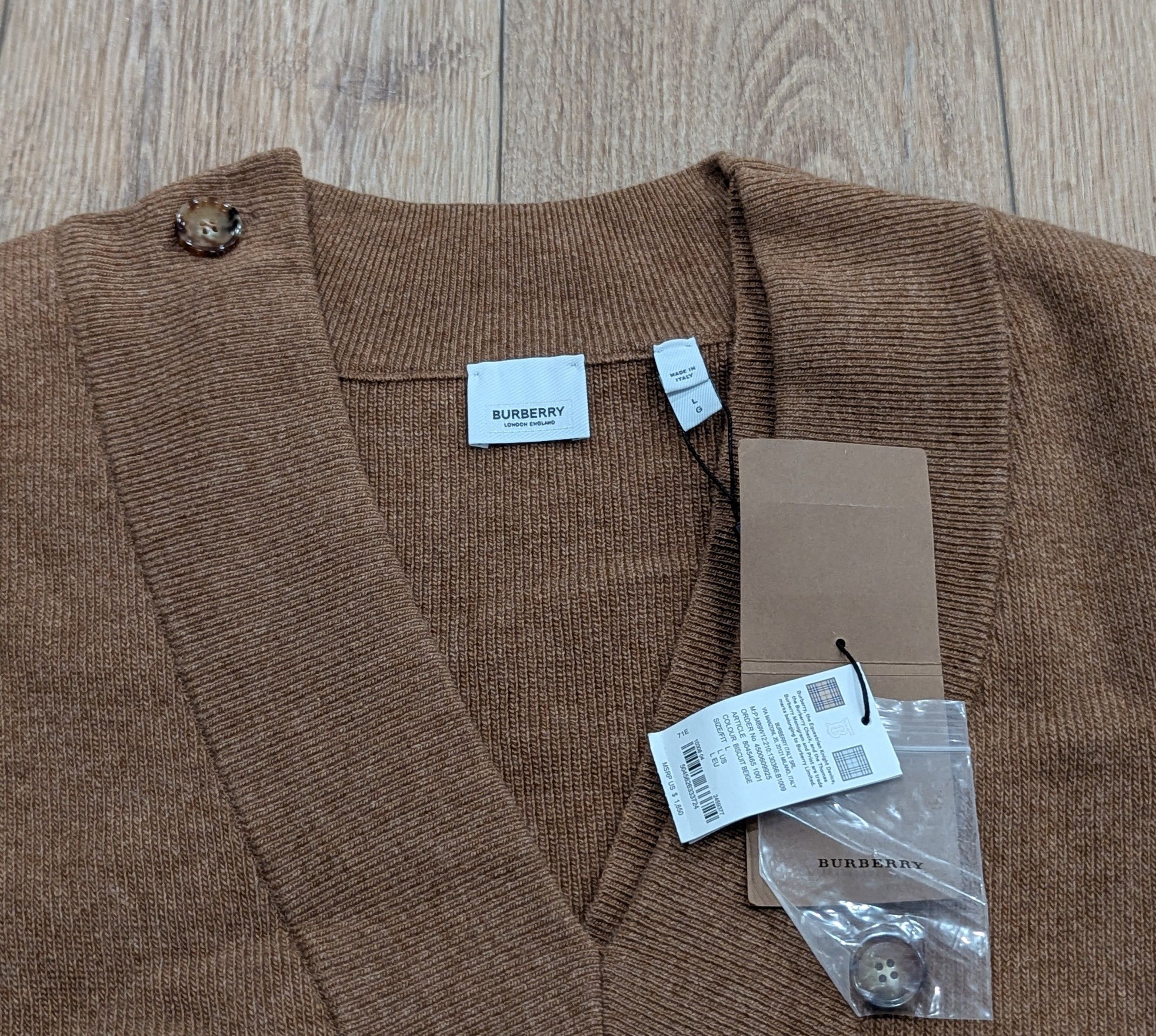 Burberry Burberry Wool Blend V-Neck Jumper Sweater Beige Large Size US L / EU 52-54 / 3 - 2 Thumbnail