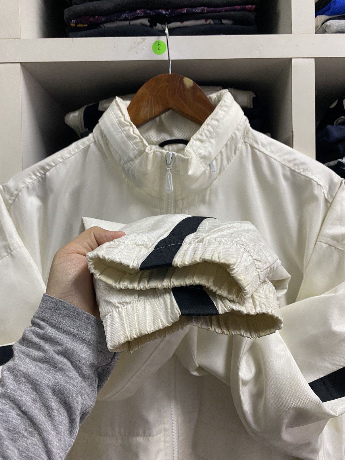 Nike × Vintage Vintage Nike Windbreaker Size US XL / EU 56 / 4 - 10 Thumbnail