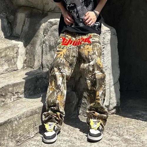 VIBE Embroidery Camouflage Cargos Pants Streetwear Japanese Brand Size US 32 / EU 48 - 1 Thumbnail
