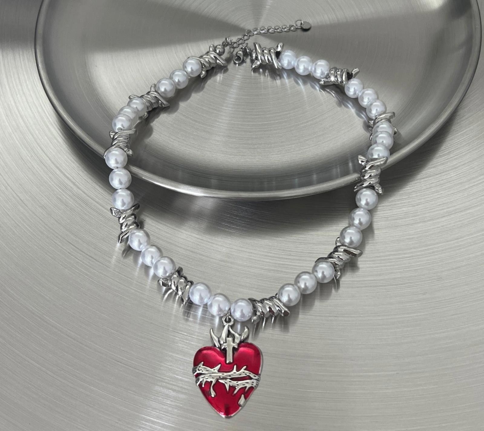 Jewelry Barbed Wire Pearl Chain Necklace with Red Heart Pendant Size ONE SIZE - 3 Thumbnail