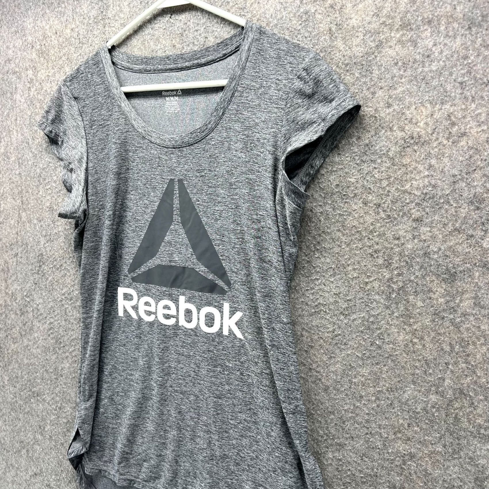 Reebok Reebok Shirt Women Medium Heather Gray Athletic Round Neck Training T-Shirt Womens Men? Size M / US 6-8 / IT 42-44 - 4 Thumbnail