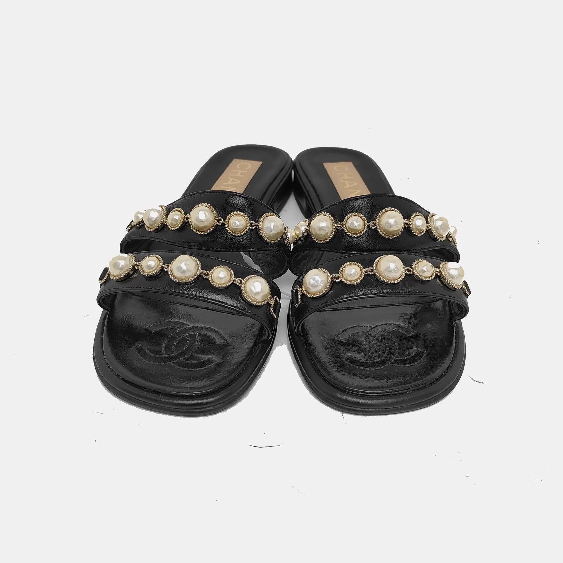 Chanel Chanel Pearl Slippers 36 Authentic Size US 5.5 / IT 35.5 - 1 Thumbnail