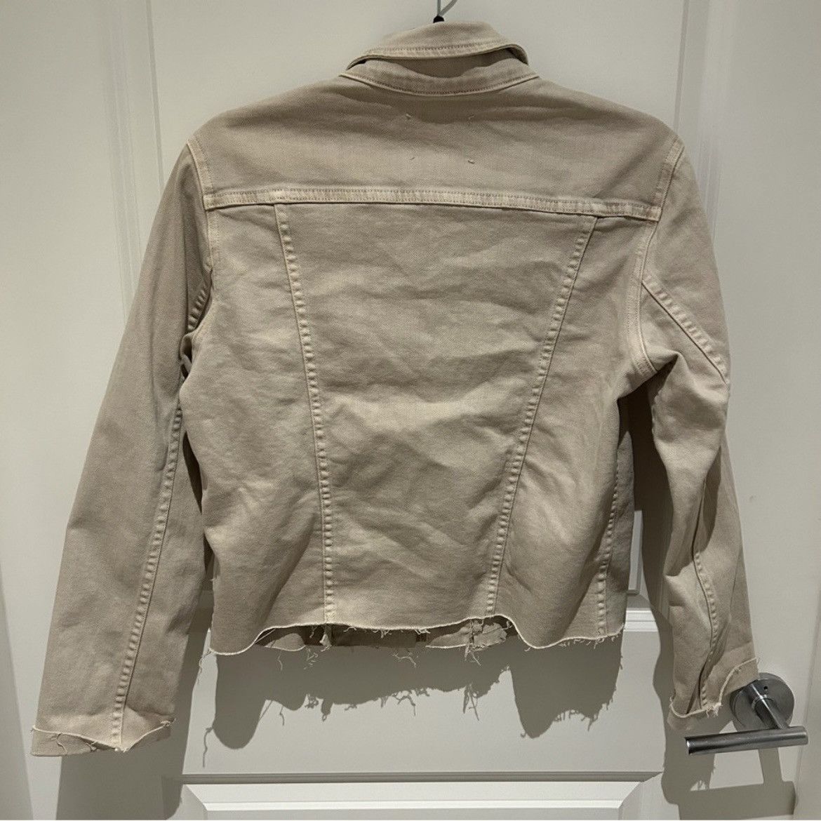 L'AGENCE L'AGENCE Janelle Jean Jacket in Biscuit Size L Size L / US 10 / IT 46 - 3 Thumbnail