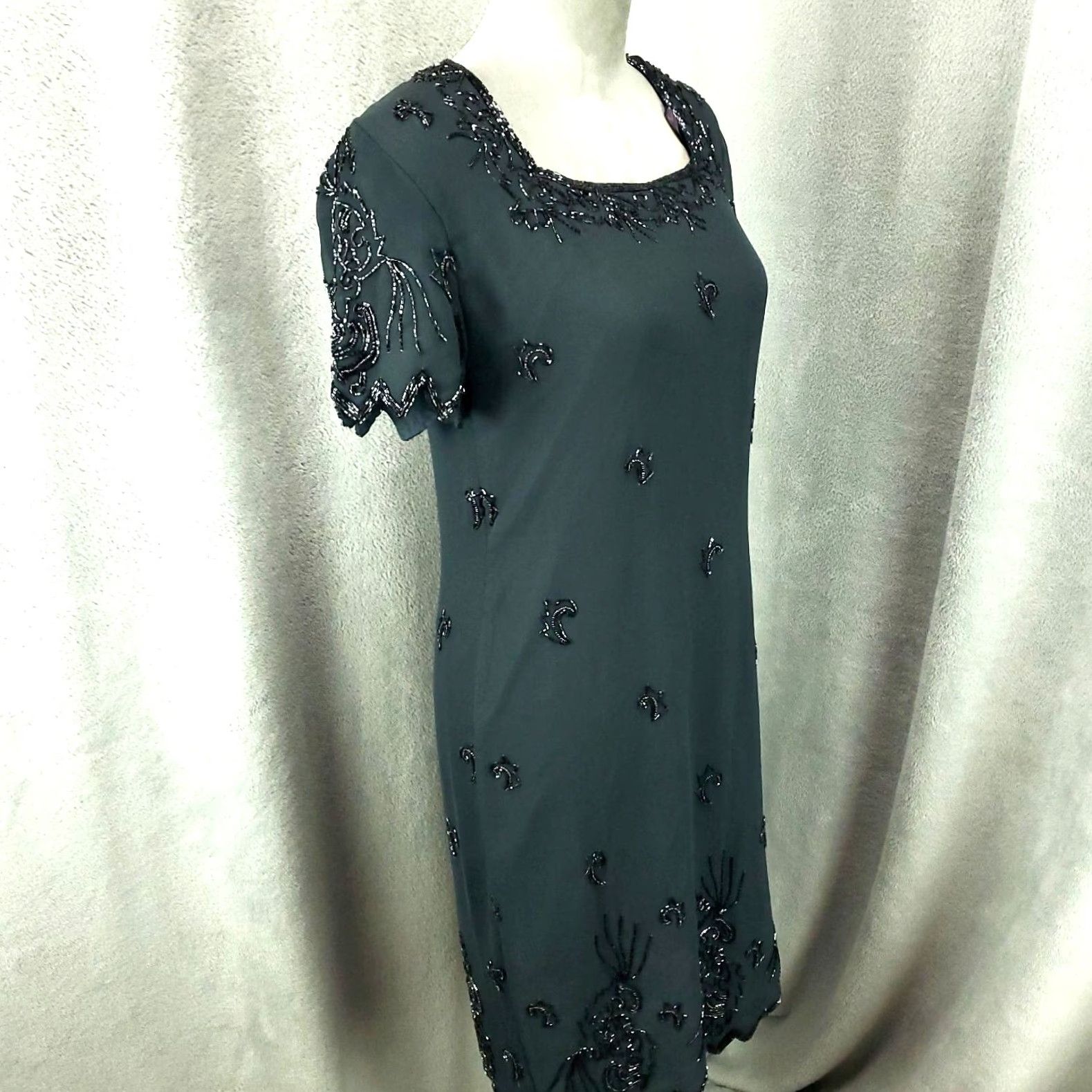 Vintage VINTAGE JMD Womens Evening Dress Knee Length Gray Beaded Lined Back Zip Square Neck Short Sleeve Formal Party/Cocktail Gown Mens? Size M / US 6-8 / IT 42-44 - 2 Thumbnail
