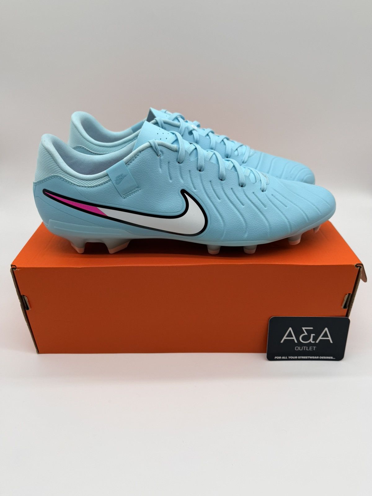 Nike Nike Tiempo Legend 10 Academy Multi-Ground Football Boot Size US 13 / EU 46 - 1 Thumbnail