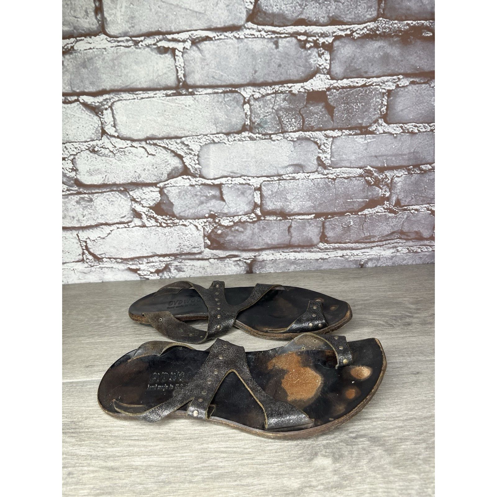 CYDWOQ Cydwoq Studs Studded Toe Thong Sandals Women Sz 37EU/6M Brow Size US 6.5 / IT 36.5 - 4 Thumbnail