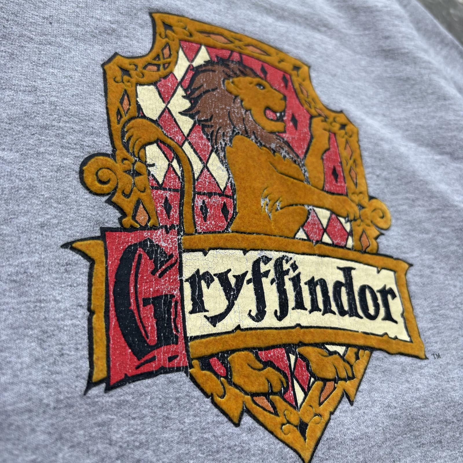 Vintage Vintage Y2K Gryffindor Harry Potter Movie Flock Sweatshirt Size US L / EU 52-54 / 3 - 3 Thumbnail