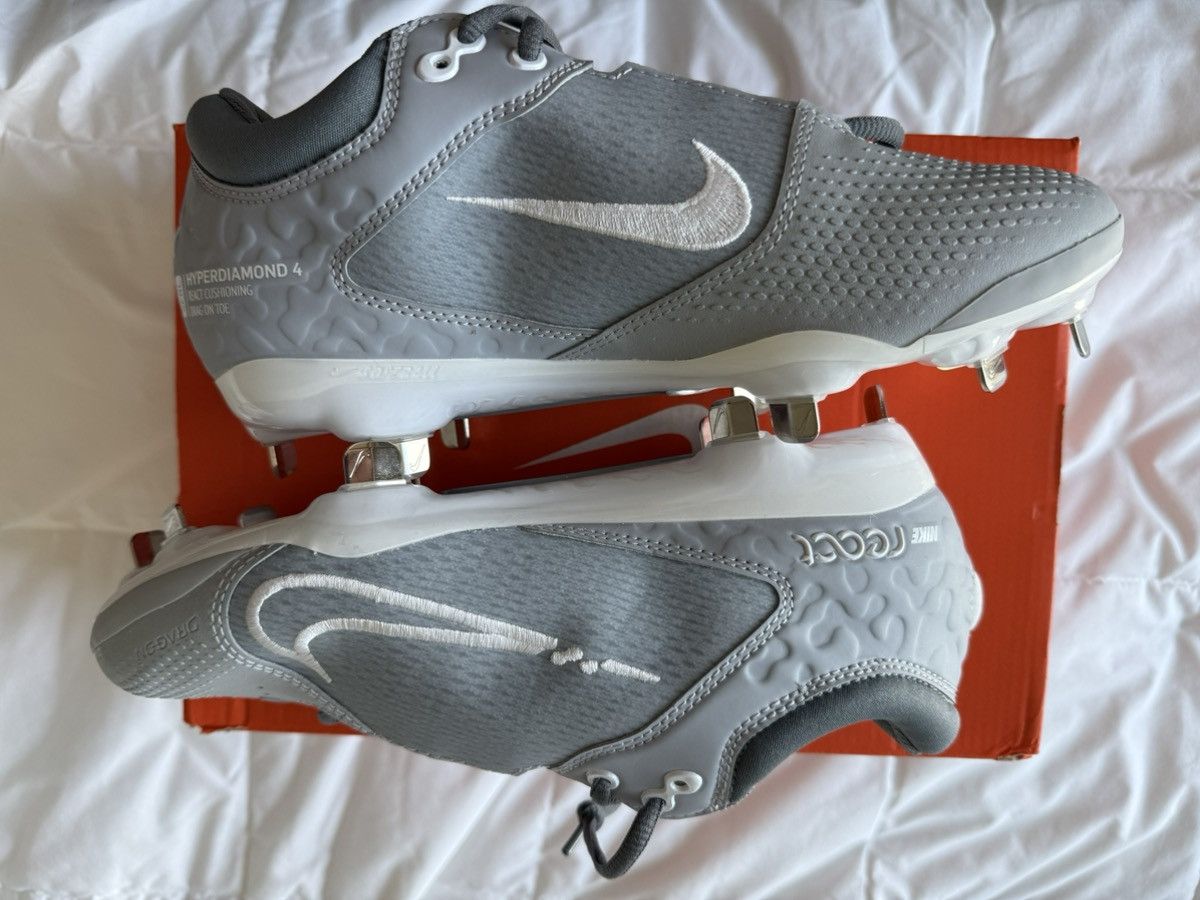 Nike Nike Hyperdiamond 4 Elite cleats, NIB! sz 7.5 softball NEW Size US 7.5 / IT 37.5 - 3 Thumbnail