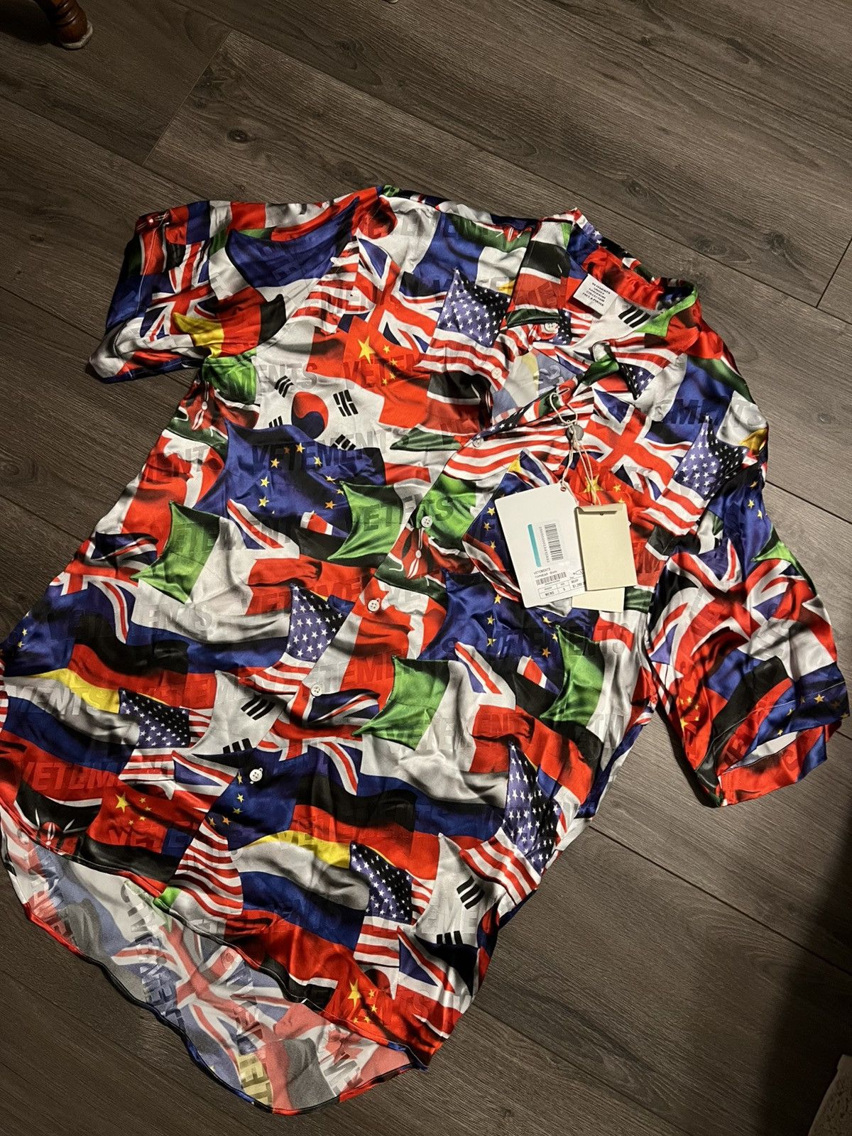 Vetements vetements flag button up Size US S / EU 44-46 / 1 - 2 Thumbnail