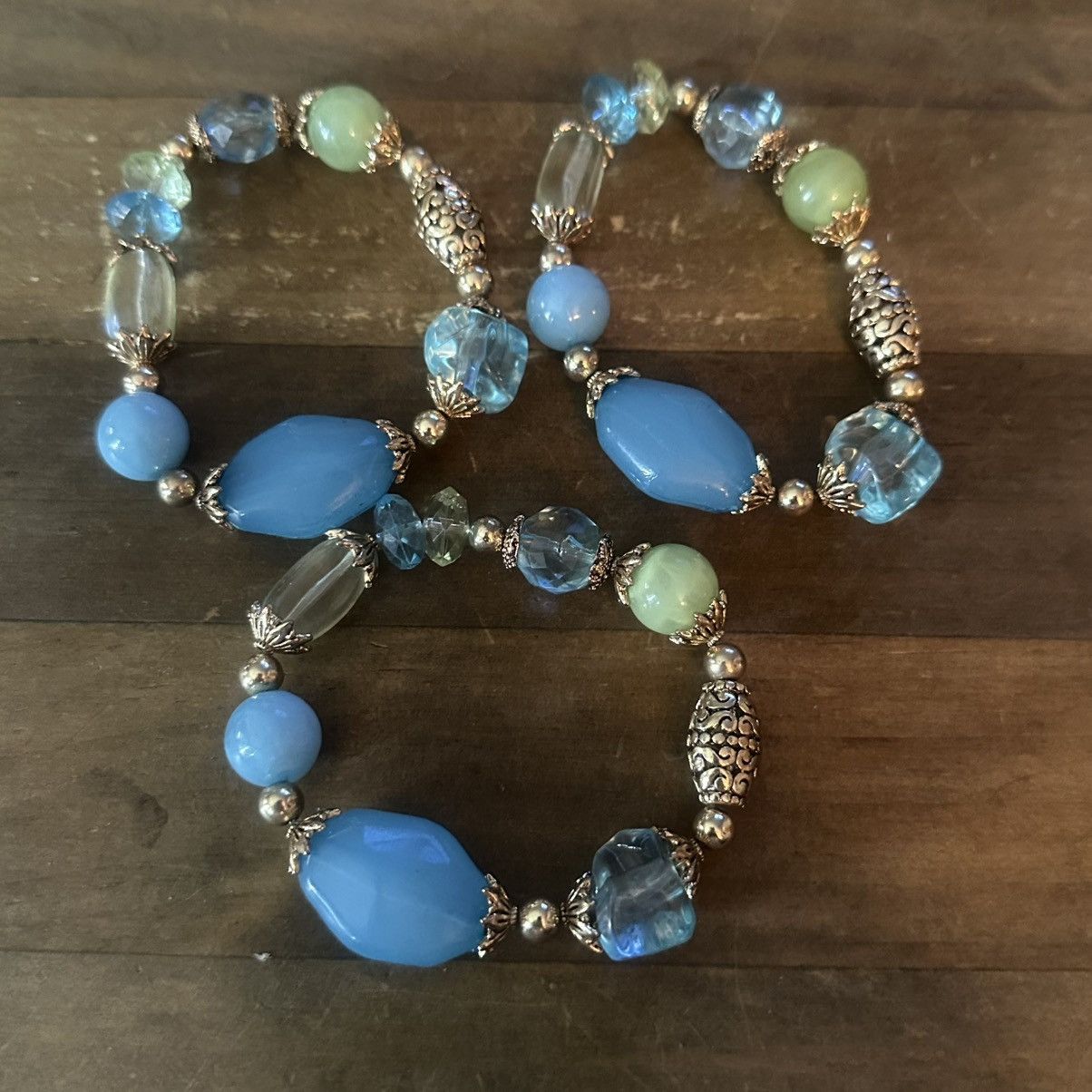 Other Chunky blue, green and gold bead stretch bracelets Size ONE SIZE - 4 Thumbnail