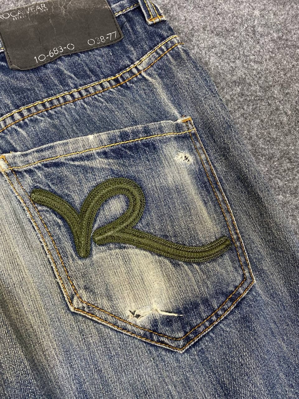 Rocawear vintage rocawear regular fit distressed denim Size US 35 - 5 Thumbnail