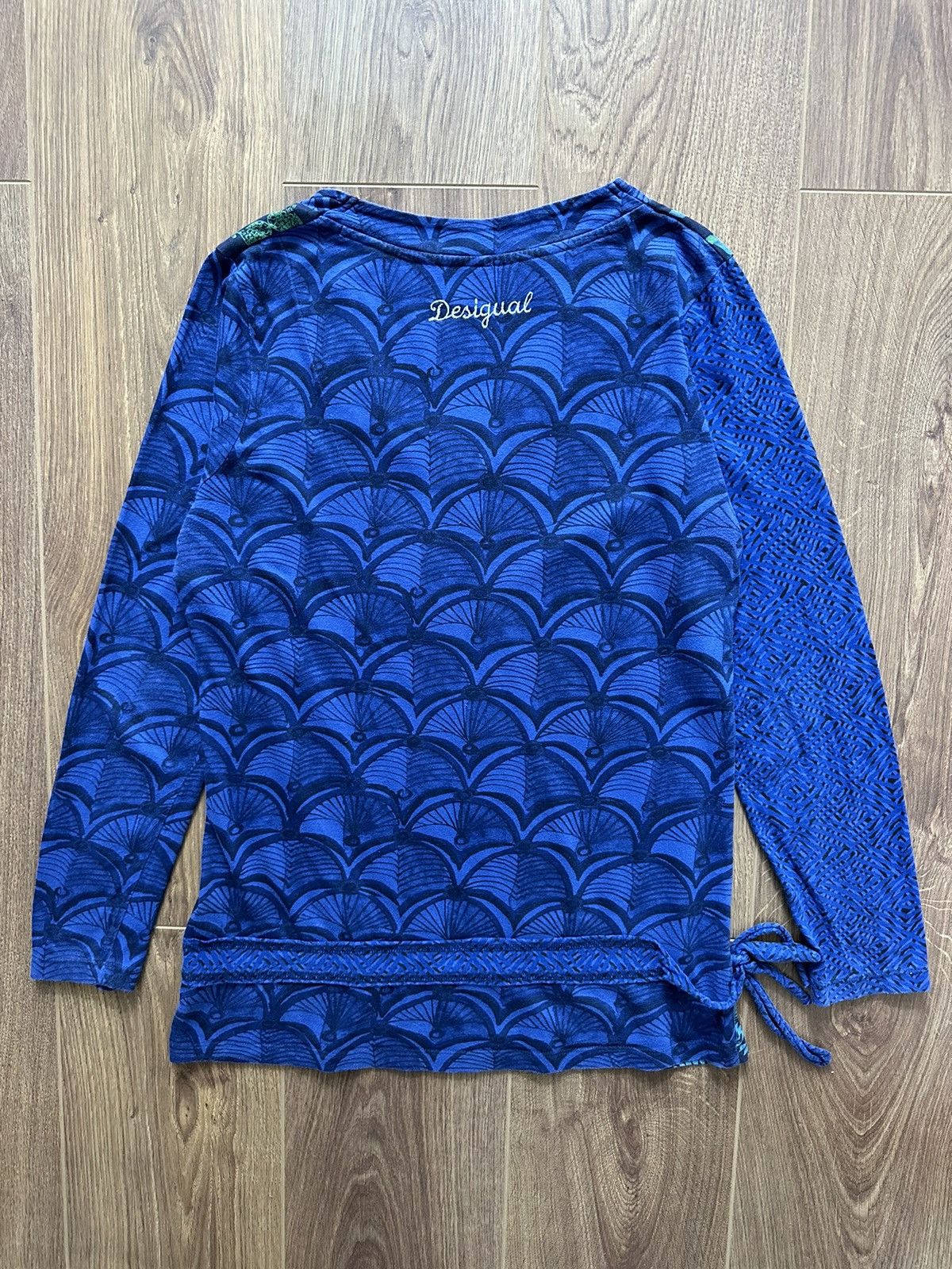 Desigual × Vintage Desigual Blue Printed Cotton V-neck Sweater Size M / US 6-8 / IT 42-44 - 6 Thumbnail