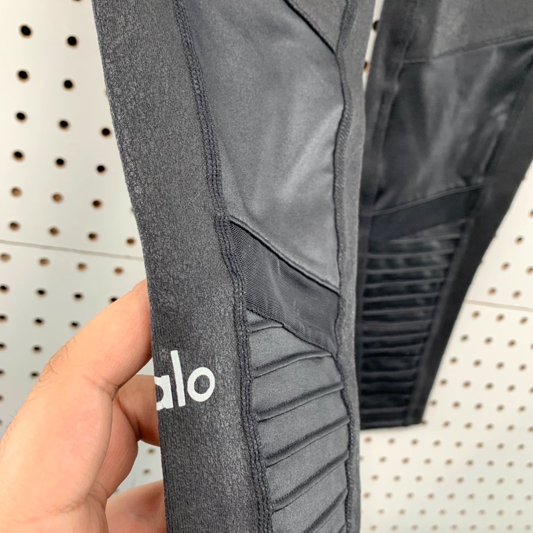 Alo Alo Yoga Moto Leggings Pants Womens XS Extra Small Black Faux Leather 22x24 Size 26" / US 2 / IT 38 - 6 Thumbnail