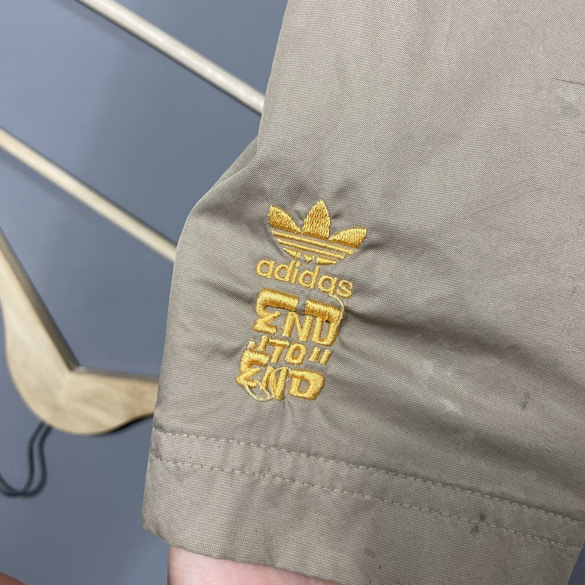 Adidas Vintage Adidas End to End TRC Graffiti Windbreaker jacket Size US S / EU 44-46 / 1 - 11 Thumbnail