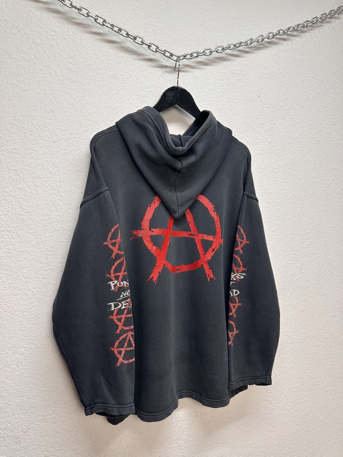 Band Tees Vintage 2000s Anarchy Graphic Pullover Hoodie Men's XL Black Size US L / EU 52-54 / 3 - 10 Thumbnail